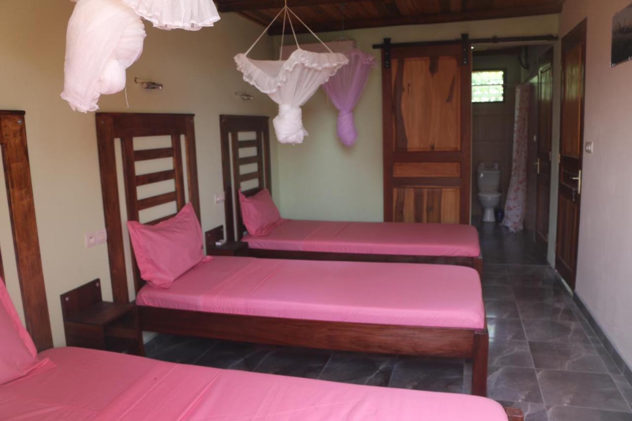Hotel De La Baie Antsiranana Екстериор снимка
